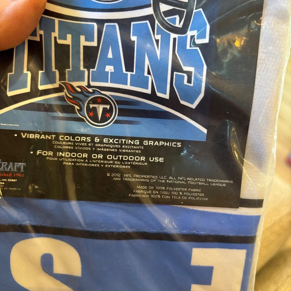 WinCraft NFL Tennessee Titans Vertical Banner Flag New Outdoor Indoor 100 Poly‎
